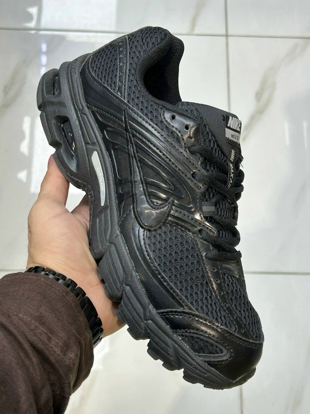 nike air max moto 2k "black/metallic silver",nike air max moto 2k black/metallic silver/anthracite,кроссовки nike air max moto 2k,nike air max moto 2k черное/металлическое серебро,спортивная