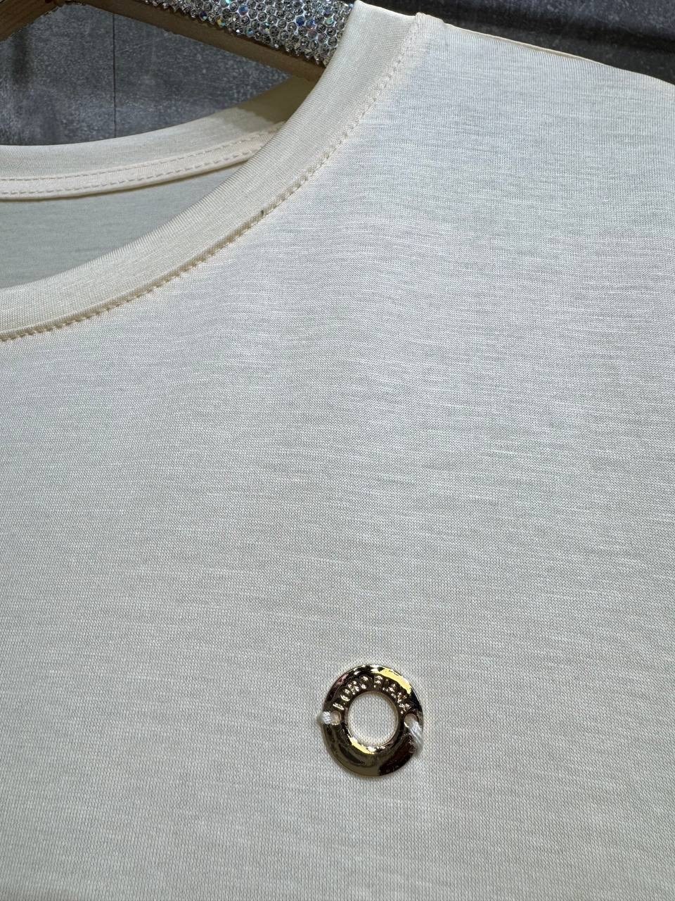 модные женские рубашки 2025,модель мода,женская мода,мода модная,модная женская рубашка