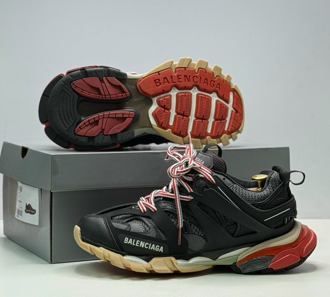 кроссовки balenciaga track,кроссовки balenciaga,кроссовки balenciaga track trainer black red,кроссовки balenciaga track balenciaga,кроссовки balenciaga track trainer black red черный