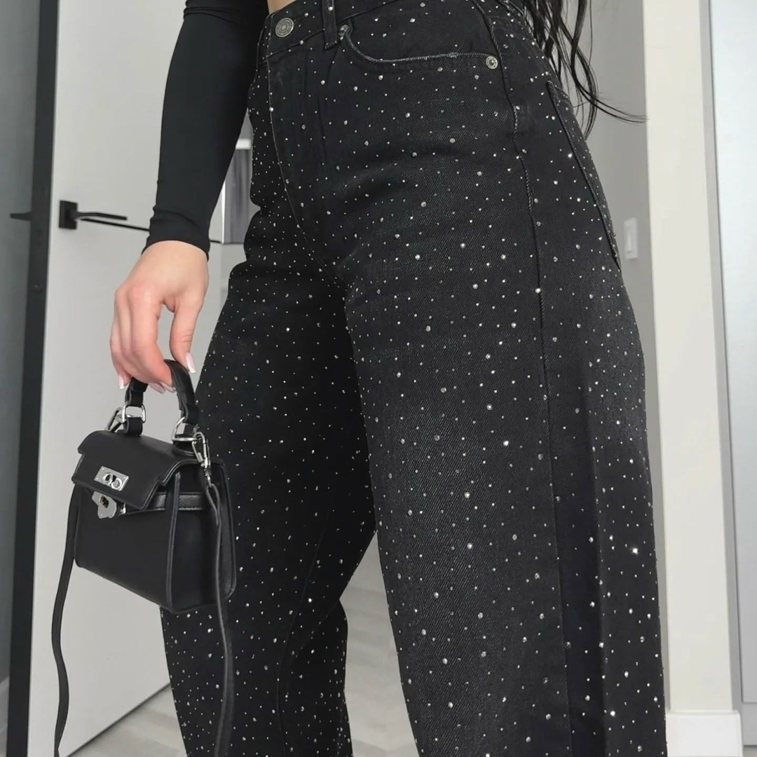 джинсы со стразами,женские джинсы со стразами,джинсы широкие трубы со стразами,джинсы с камнями и стразами,джинсы прямые со стразами черные le o 222675248