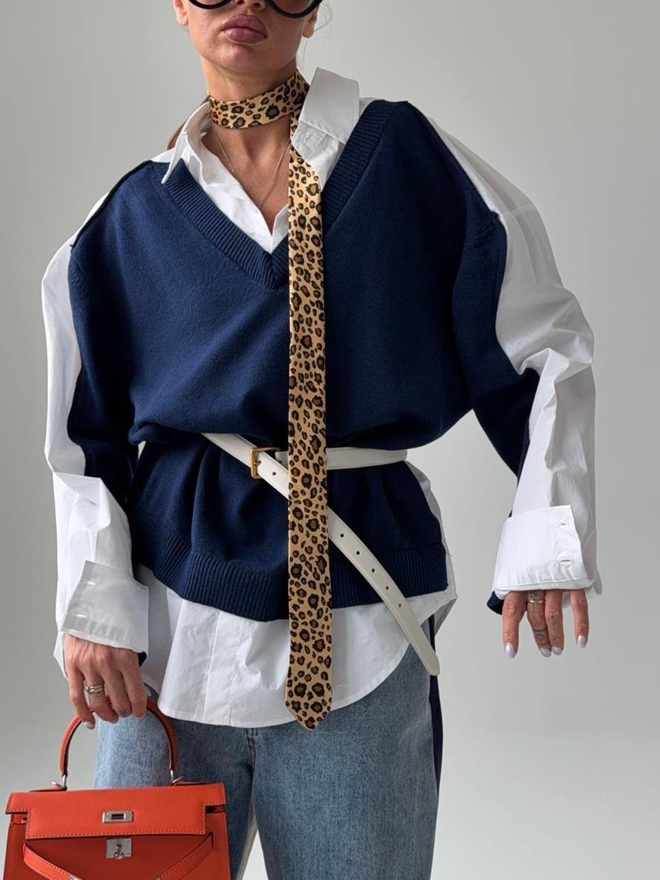 трикотажная жилетка,трикотажный жилет,вязаный жилет,женская кофта,жилет с рубашкой