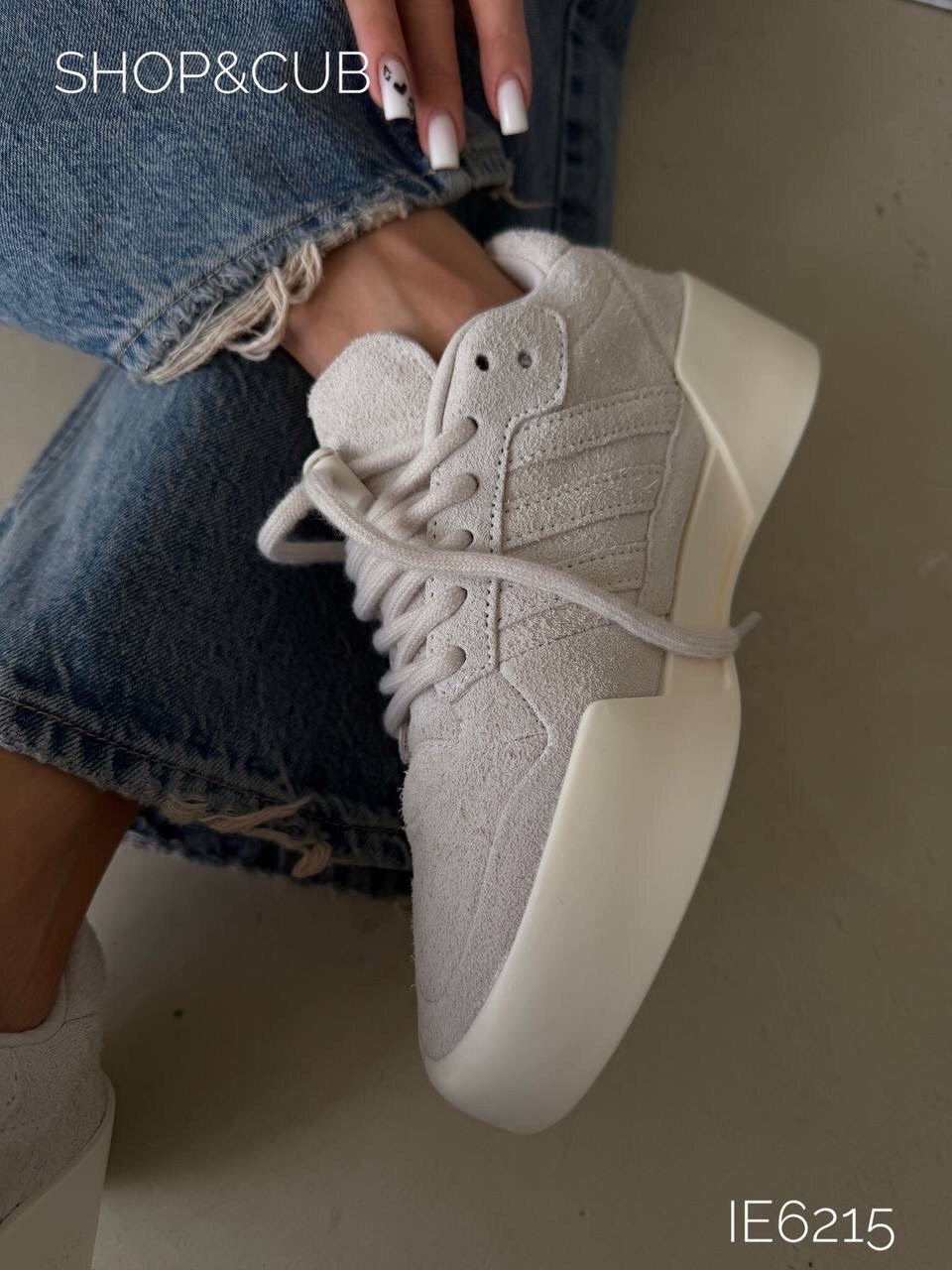 ,кеды стильные,кроссовки женскиe,кроссовки adidas,кроссовки замшевые