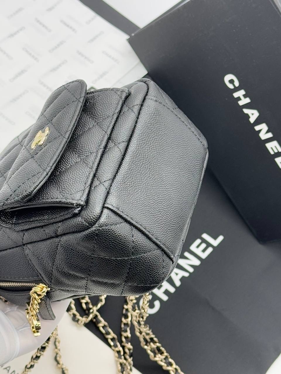 рюкзак chanel,шанель рюкзак,рюкзак chanel женский,сумка chanel,кожаный рюкзак chanel с логотипом