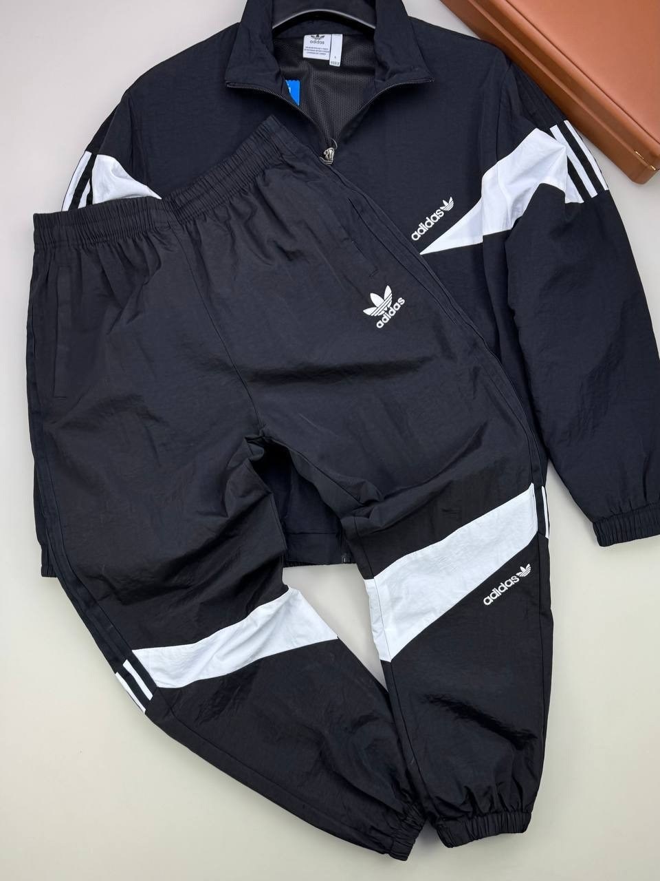 мужской спортивный костюм adidas,спортивный костюм мужской adidas 90х,спортивный костюм adidas,спортивный костюм adidas 90х,спортивный костюм adidas originals