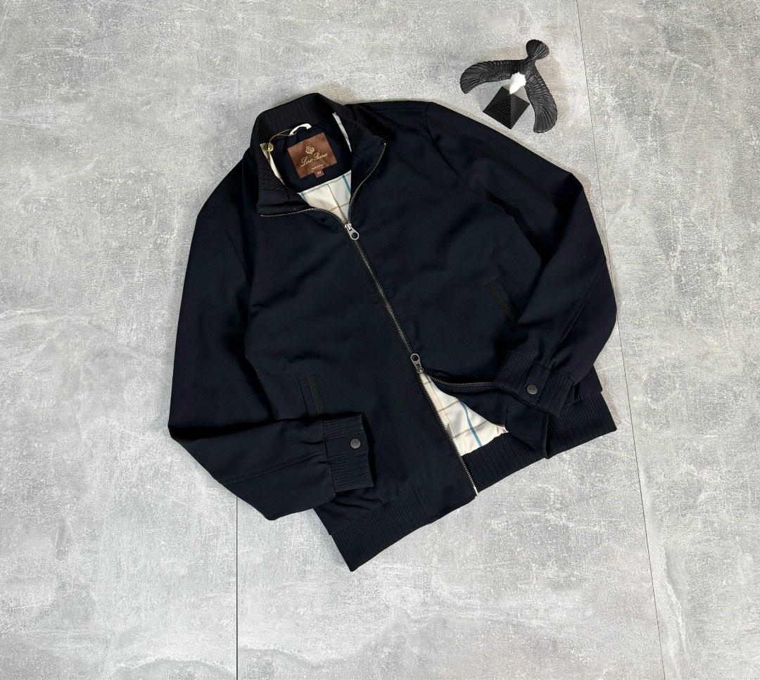 куртка бомбер,куртка стильная,легкая куртка,брендовые куртки,куртка