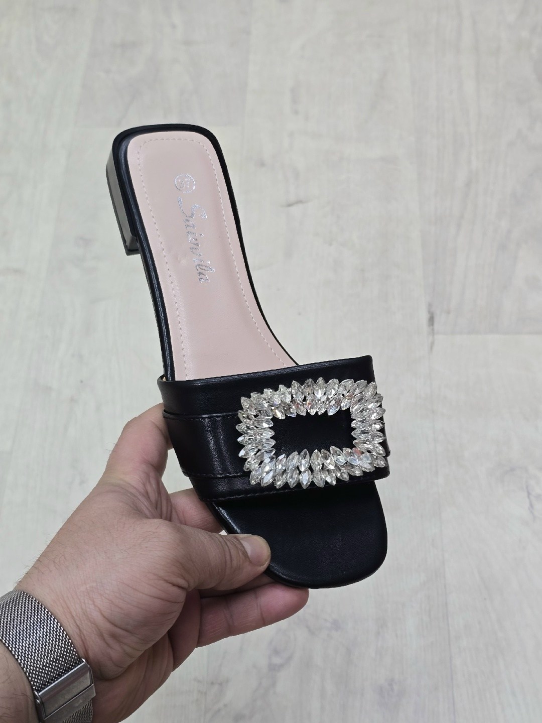 ,модные шлепанцы,женские шлепанцы, женская,босоножки эрмес