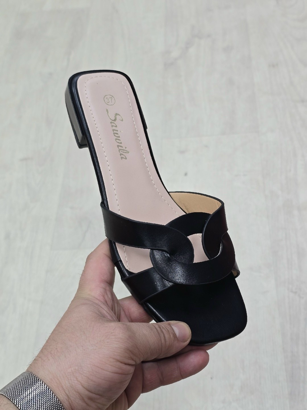 ,модные шлепанцы,женские шлепанцы, женская,босоножки эрмес