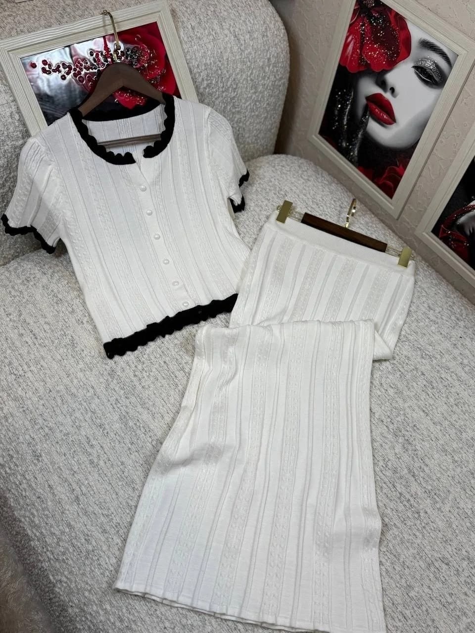 платья вязаная,трикотажные костюмы,костюм с юбкой,женский трикотажный комплект,женский трикотажный комплект из двух предметов