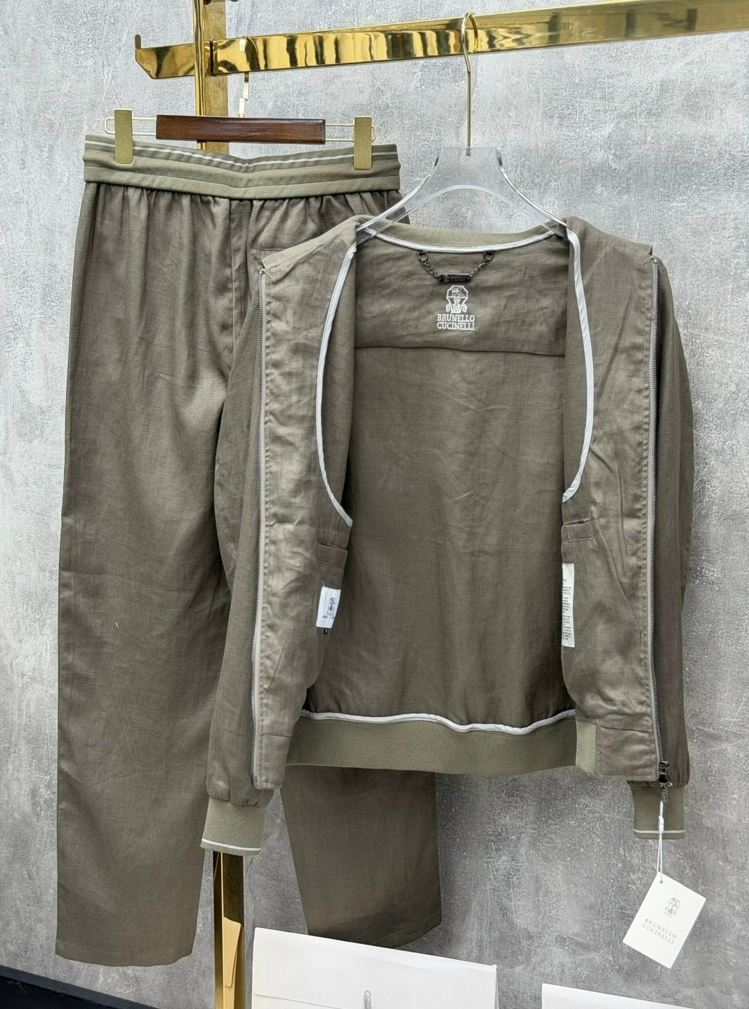 костюм brunello cucinelli,спортивный костюм loro piana,спортивный костюм brunello cucinelli,костюм loro piana,мужской костюм loro piana