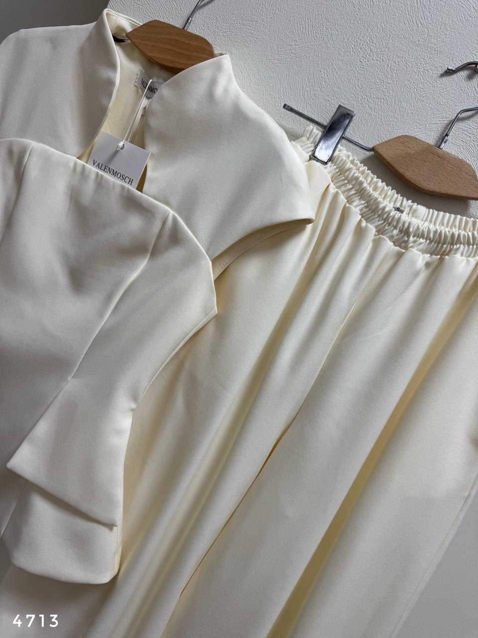 брючный костюм,женский костюм,стильные женские костюмы,брючный костюм женский,брючный костюм для девушек на свадьбу