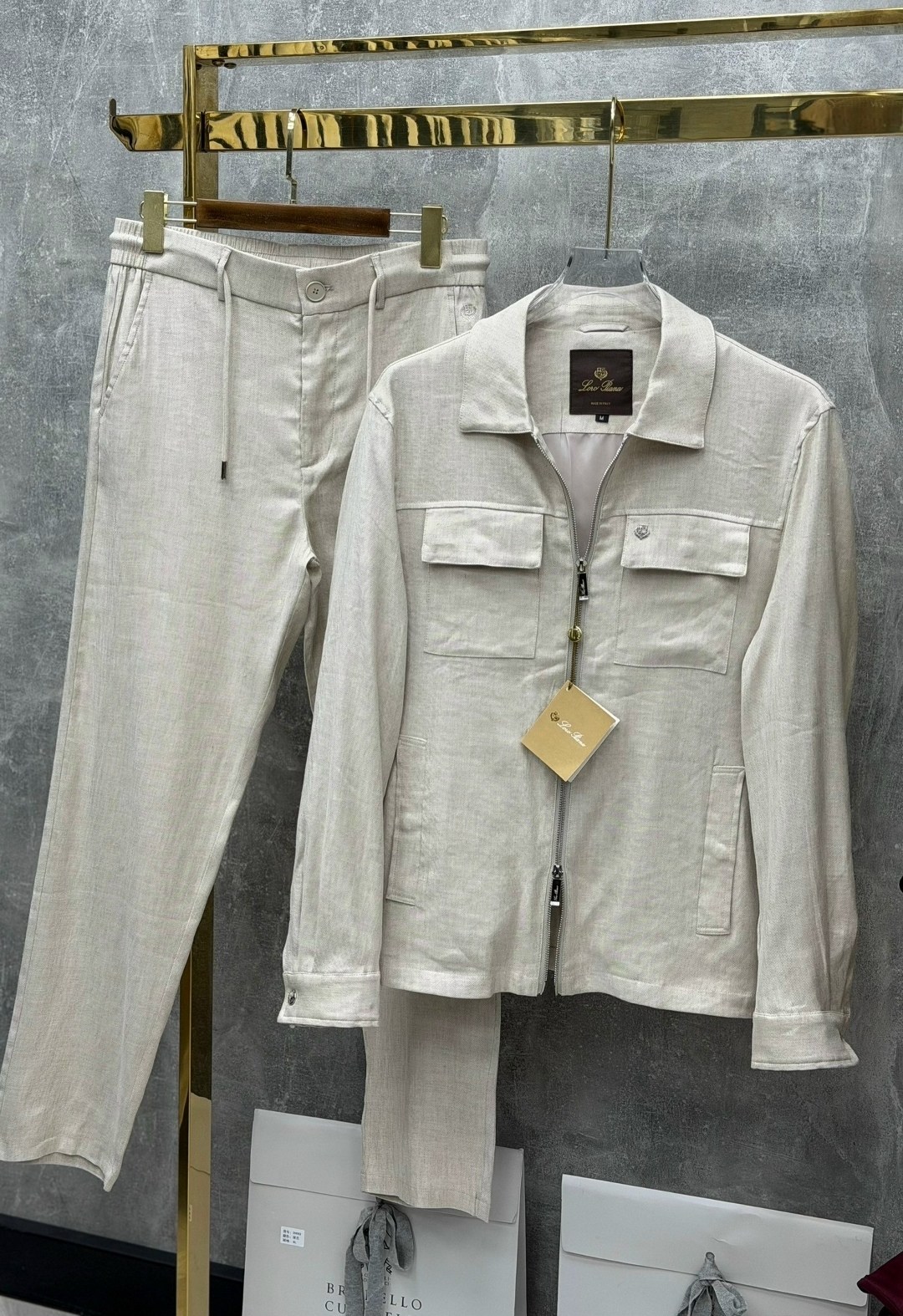 льняной костюм brunello cucinelli,мужской костюм льняной,костюм льняной,костюм brunello cucinelli,льняной костюм tom ford