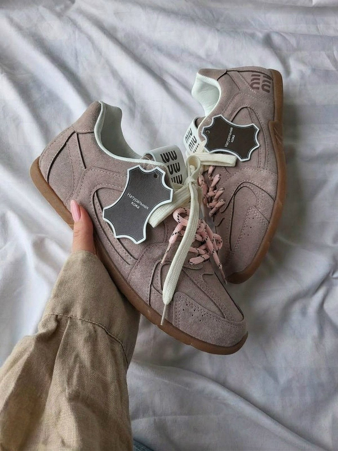 ,замшевые кроссовки,обуви,женские кроссовки,повседневные кроссовки