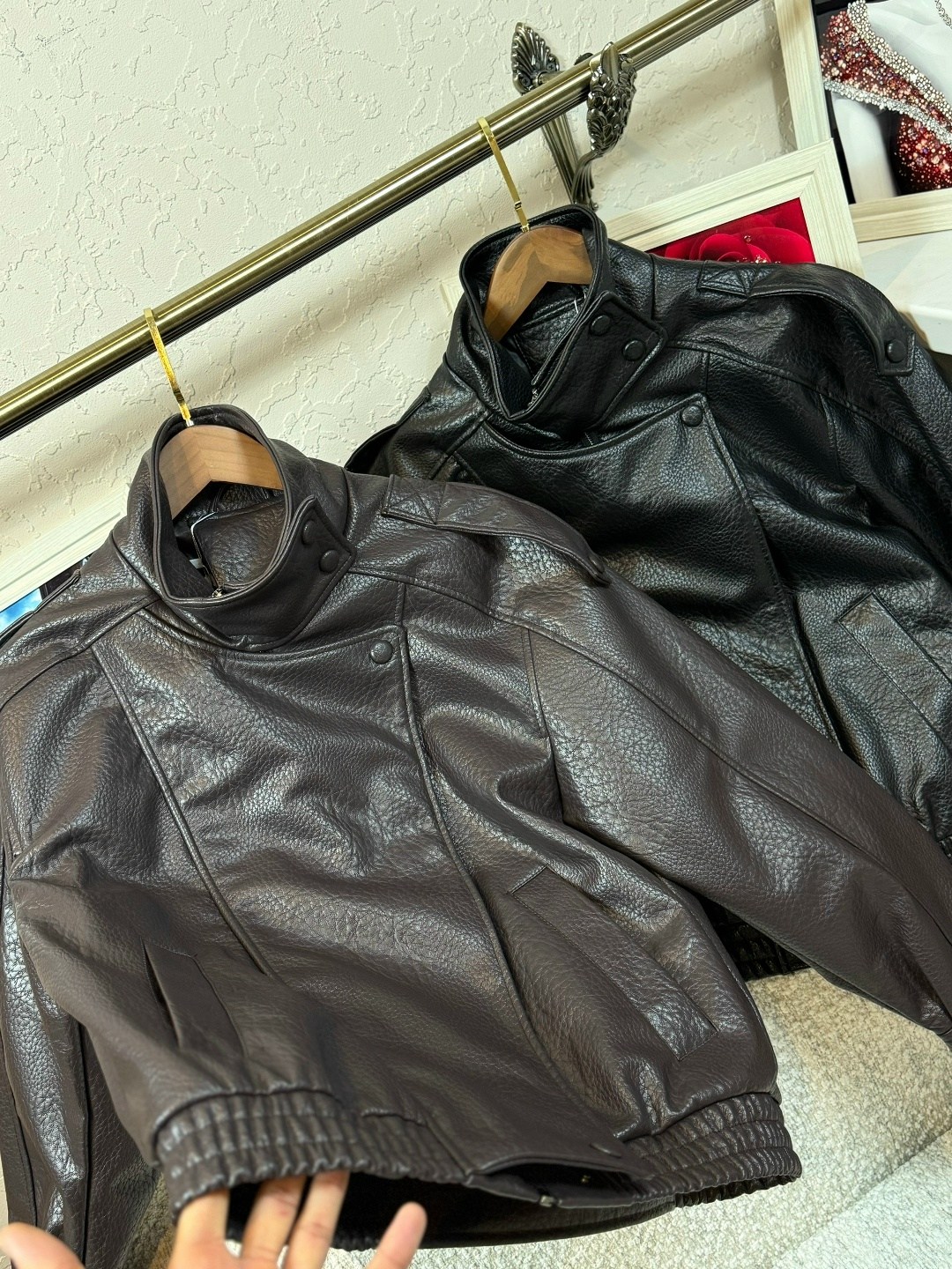 кожаная куртка женская,куртка кожаная,куртка стильная,куртка модная,модная женская куртка