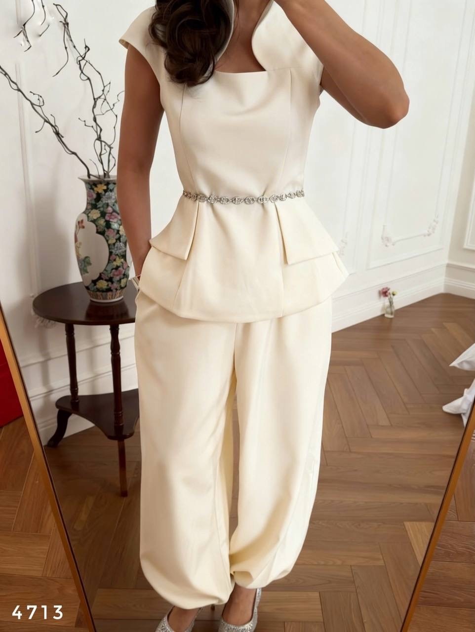 брючный костюм,женский костюм,стильные женские костюмы,брючный костюм женский,брючный костюм для девушек на свадьбу