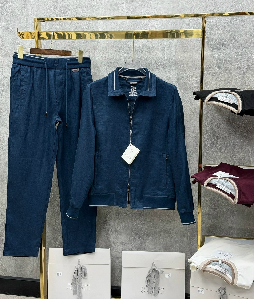 спортивный костюм brunello cucinelli,спортивный костюм stefano ricci,спортивный костюм мужской loro piana,костюм спортивный вельвет loro piana,костюм спортивный loro piana