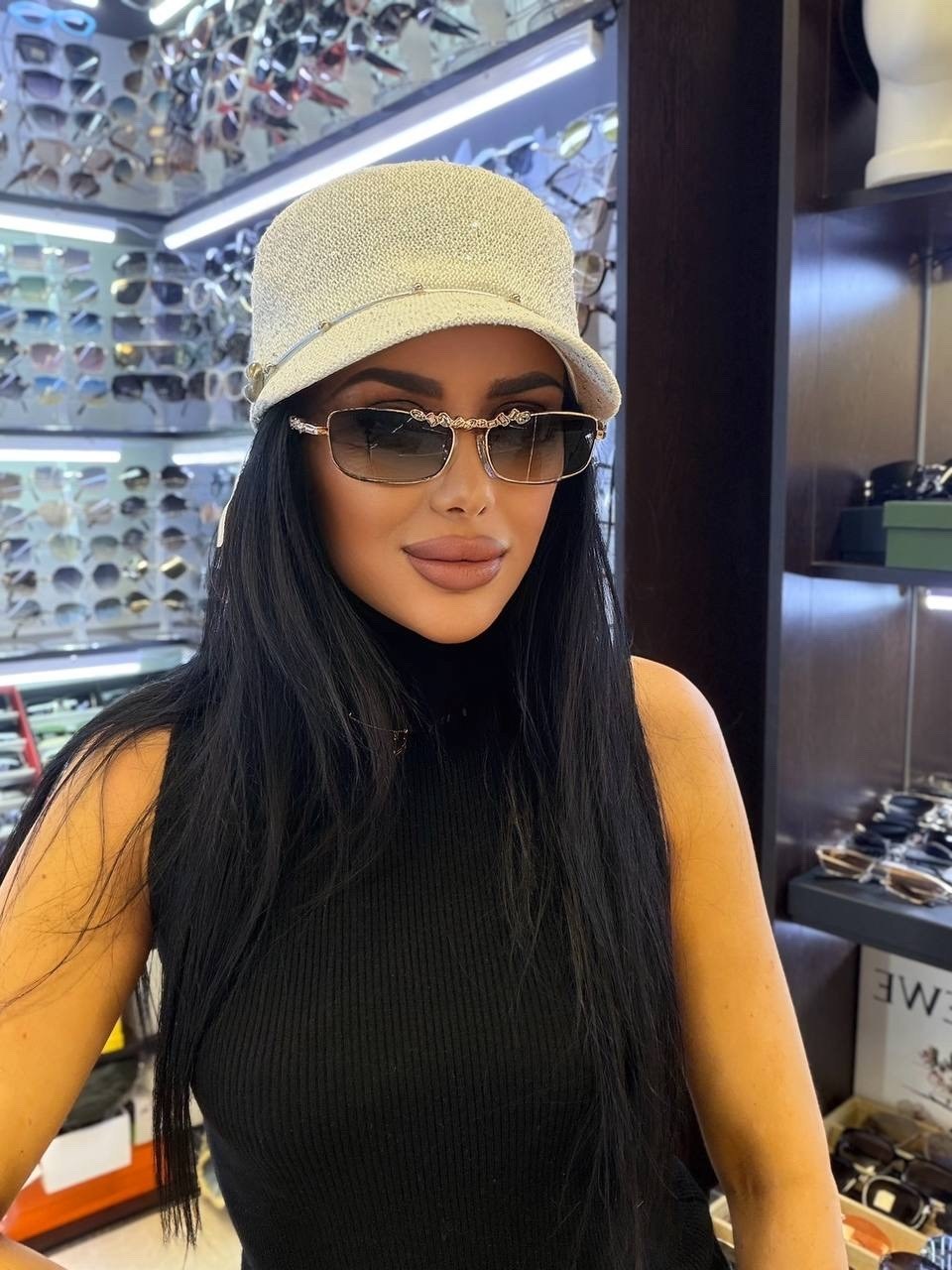 модные головные уборы,бейсболка женская,стильные образы,женские головные уборы