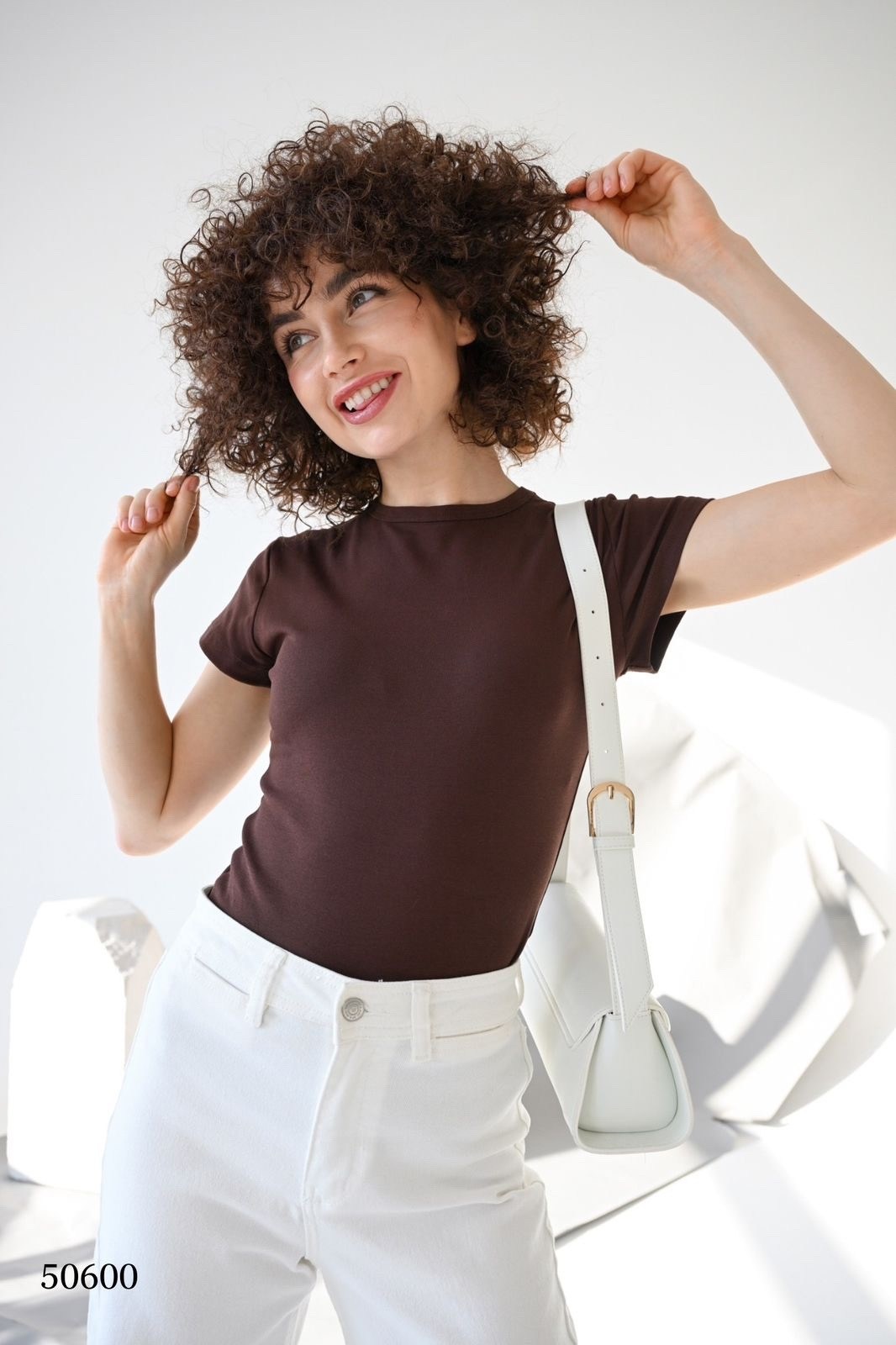 элегантные брюки,брюки белые,прямые брюки,брюки прямого силуэта,брюки свободные