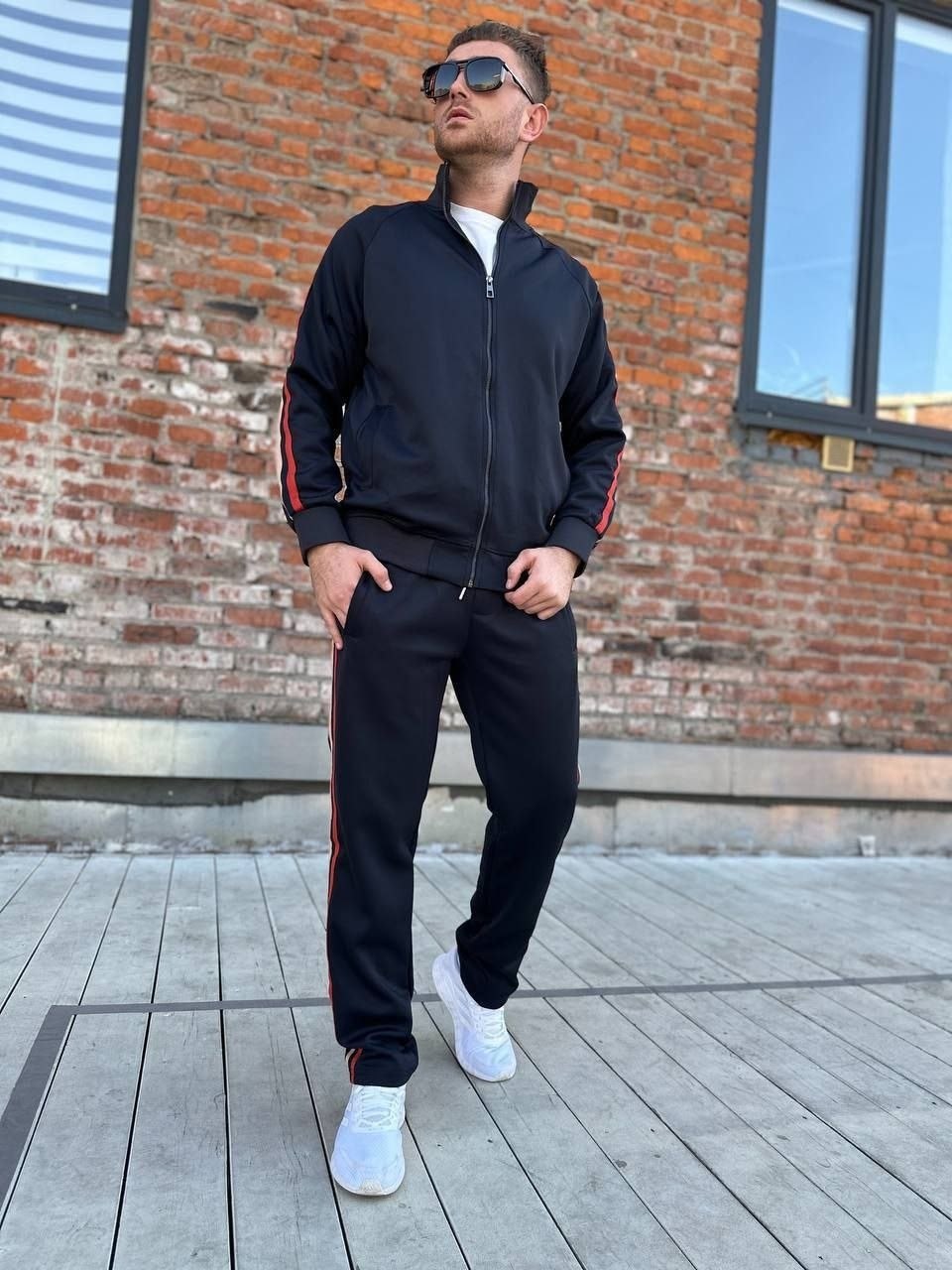 мужские спортивные костюмы,стильные спортивные костюмы,спортивные костюм,стильные спортивные костюмы мужские,костюм с лампасами