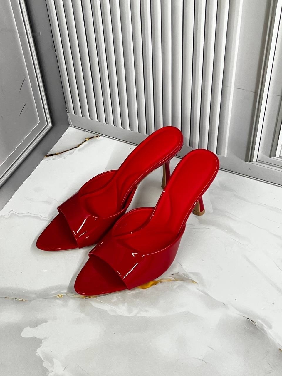 ,красные босоножки,босоножки на каблуках,женские туфли лодочки,мюли на каблуке