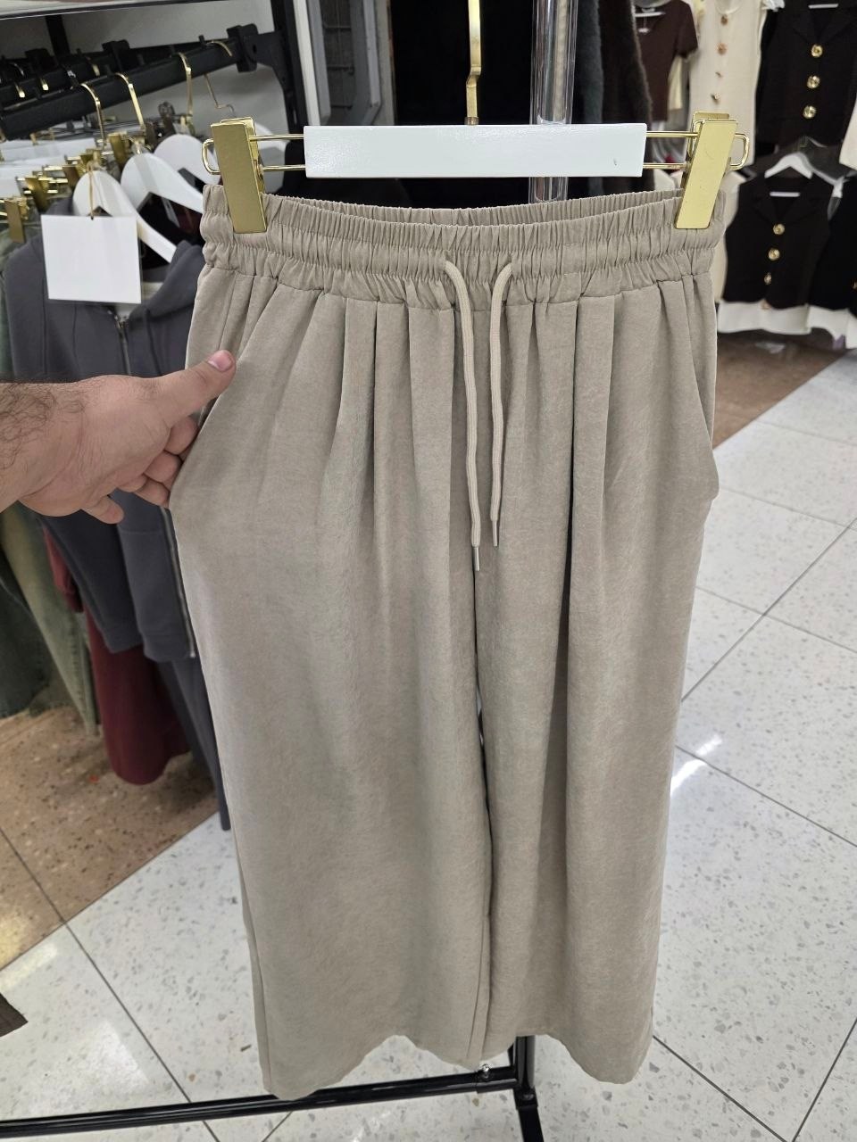 брюки женские трикотажные с широкими штанинами,брюки женские прямые повседневные трикотажные с широкими штанинами,кашемировые брюки с широкими штанинами,женские кашемировые широкие брюки,женские кашем