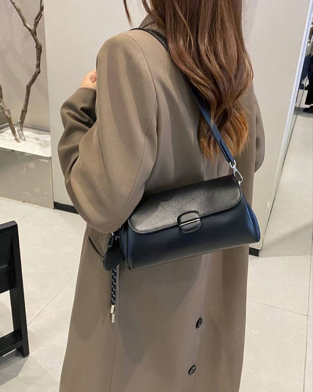 женская кожаная сумка,сумка женская lanotti 869/бордовый,женская сумка,женская сумка на плечо,бордово-красная женская сумка через плечо с пряжкой madamra