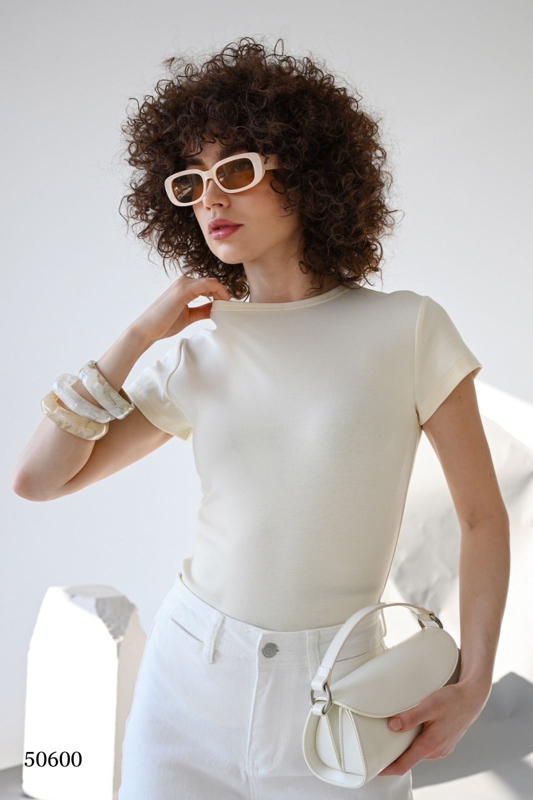 элегантные брюки,брюки белые,прямые брюки,брюки прямого силуэта,брюки свободные