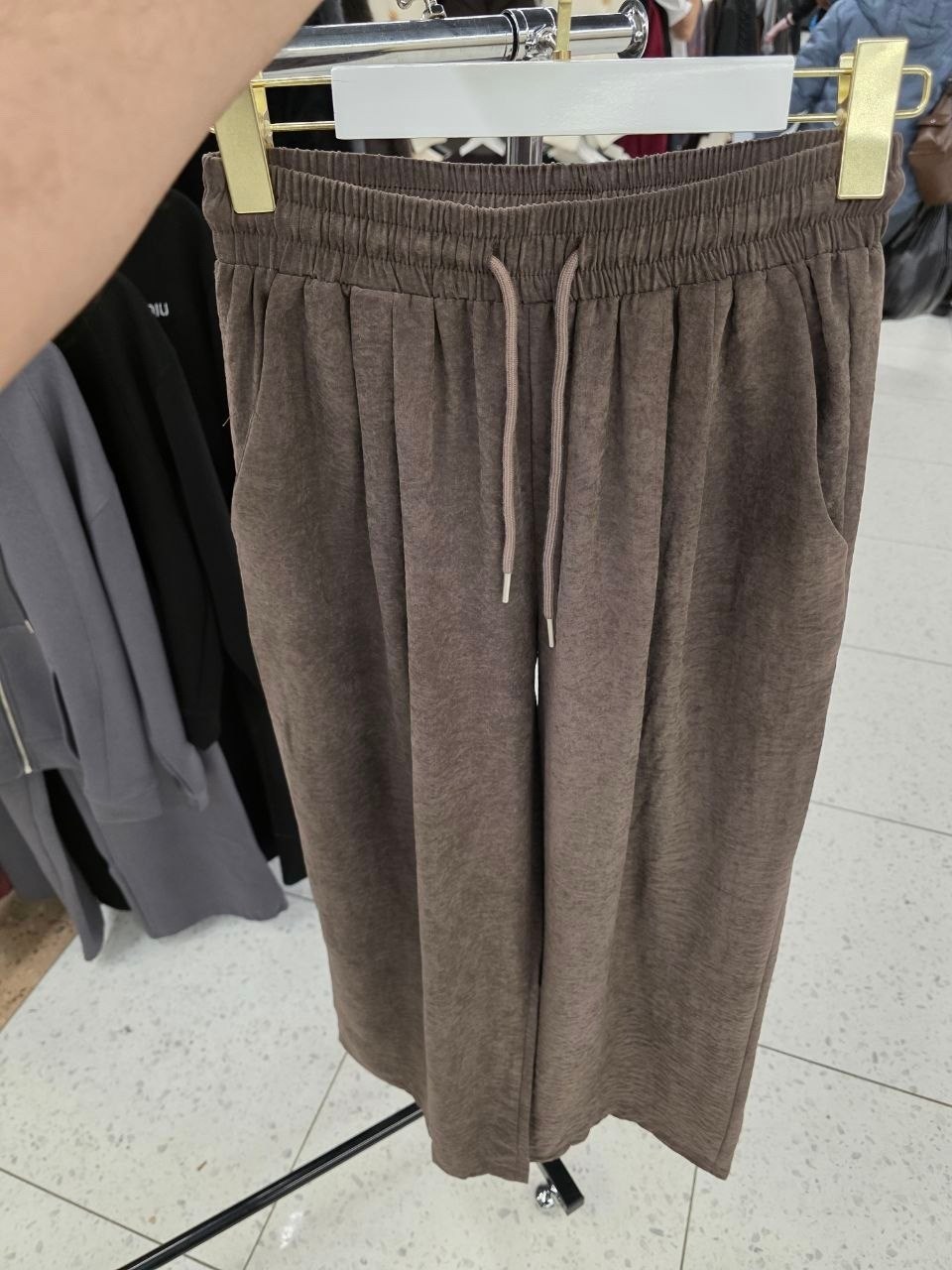 брюки женские трикотажные с широкими штанинами,брюки женские прямые повседневные трикотажные с широкими штанинами,кашемировые брюки с широкими штанинами,женские кашемировые широкие брюки,женские кашем