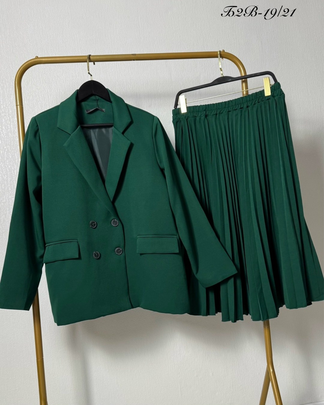 женский костюм с юбкой,костюм с юбкой,женские костюмы,костюм жакет с миди юбкой,костюм юбка и пиджак