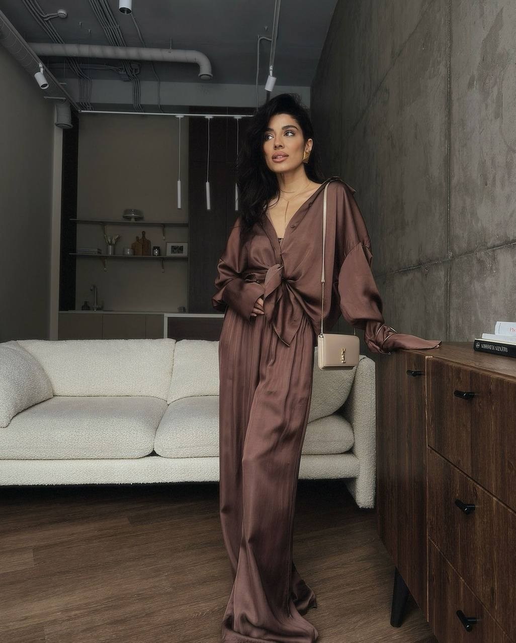 шелковый костюм в пижамном стиле с брюками shokh,шелковый костюм брючный в пижамном стиле leevcot,шелковый костюм в пижамном стиле женский брючный,шелковый домашний костюм в пижамном стиле,шелковый ко