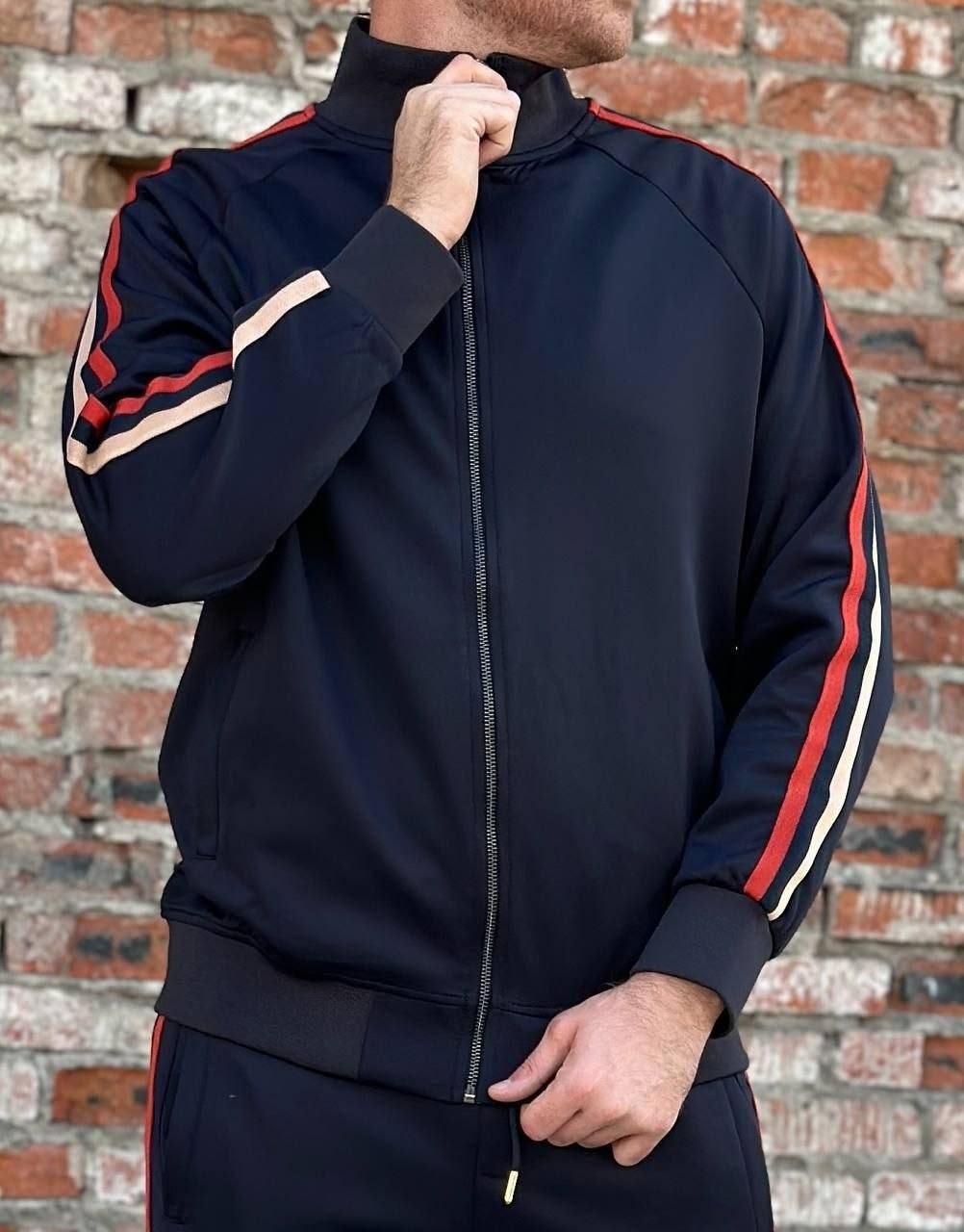 мужские спортивные костюмы,стильные спортивные костюмы,спортивные костюм,стильные спортивные костюмы мужские,костюм с лампасами