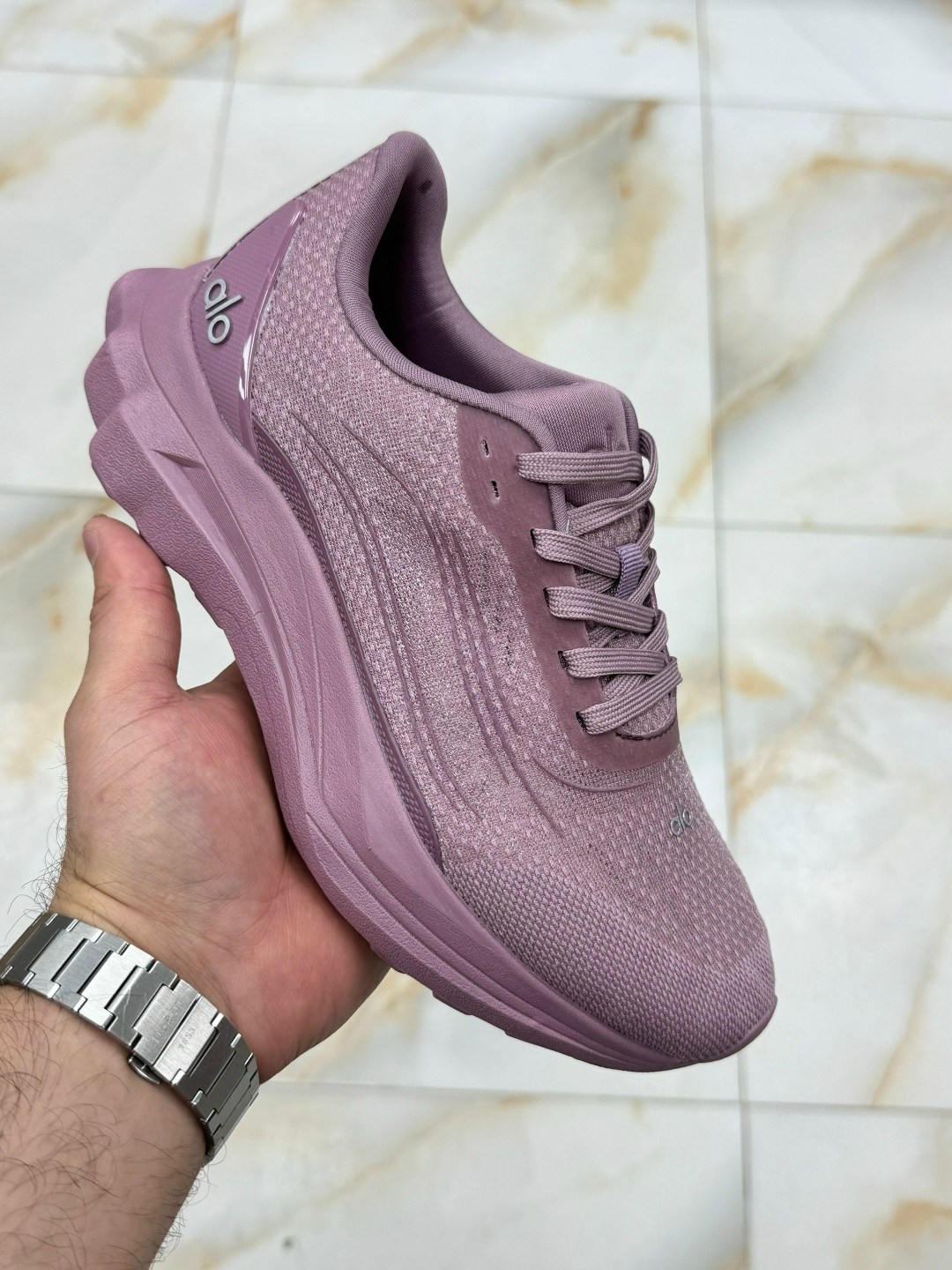 кроссовки,кроссовки hoka one one,кроссовки hoka,женские кроссовки,кроссовки alo