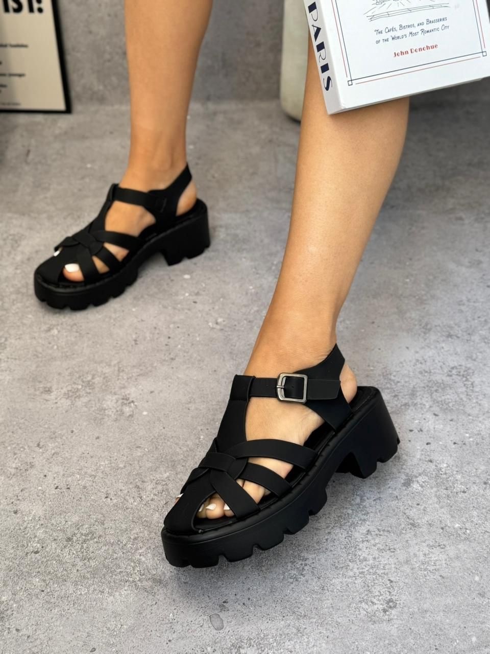 ,шлепанцы женские,шлепанцы женские на платформе,модные шлепанцы,женские шлепки