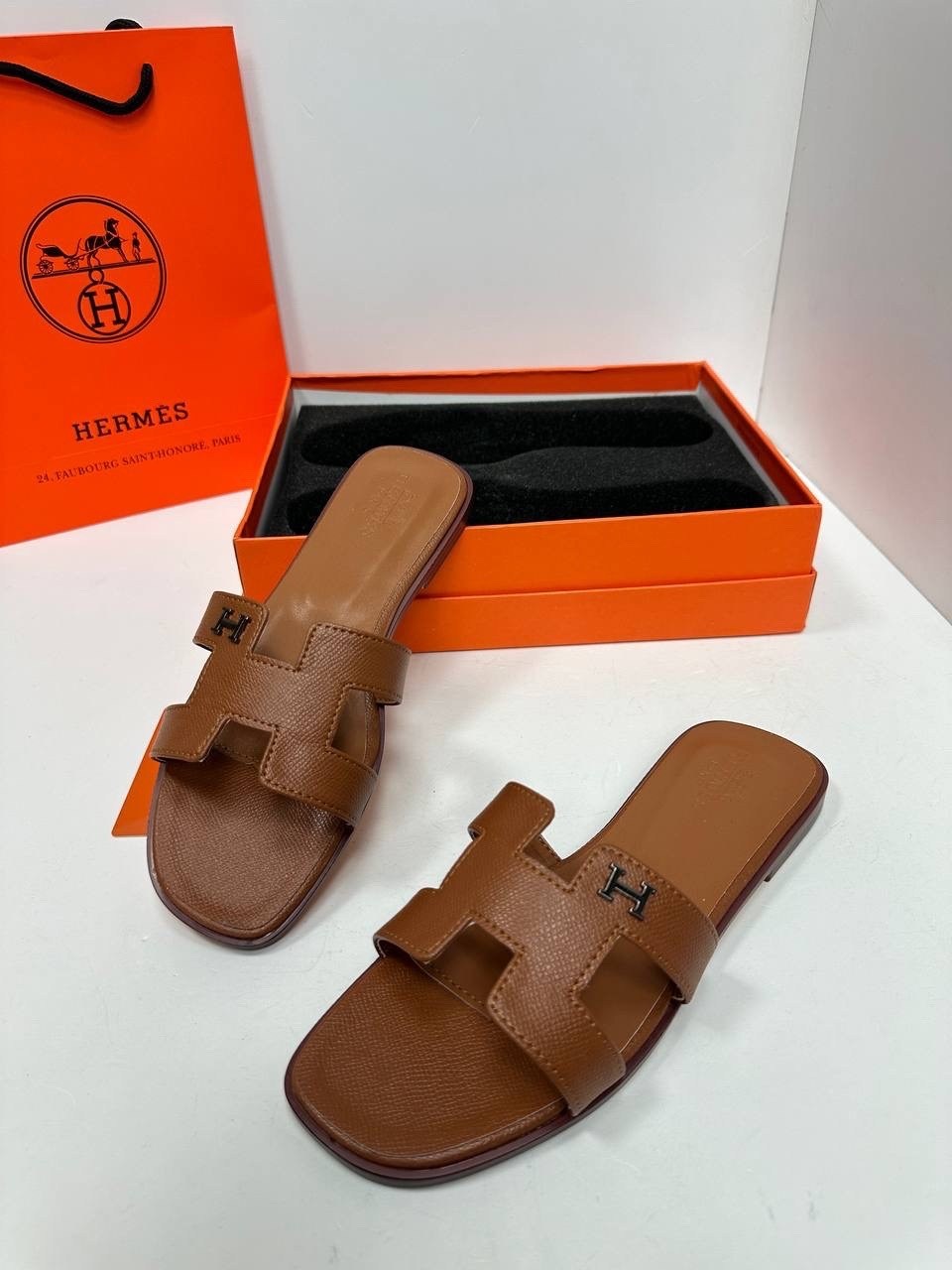 шлепки hermes женские,hermes шлепанцы,шлепки hermes 2026,шлепанцы женские hermes,шлепки hermes