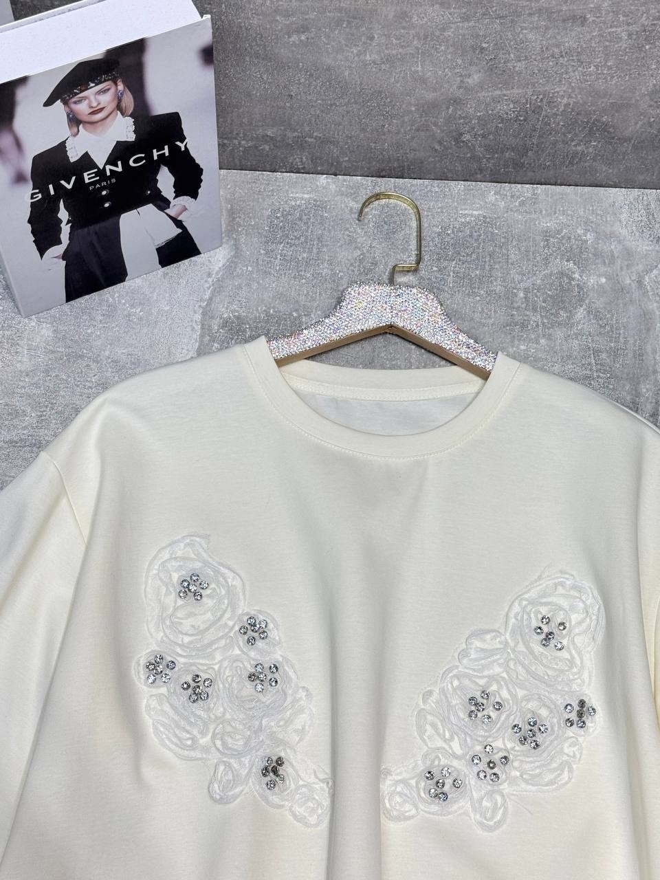 женская футболка,футболки для женщин,футболка с вышивкой,модная женская футболка,футболка с цветами