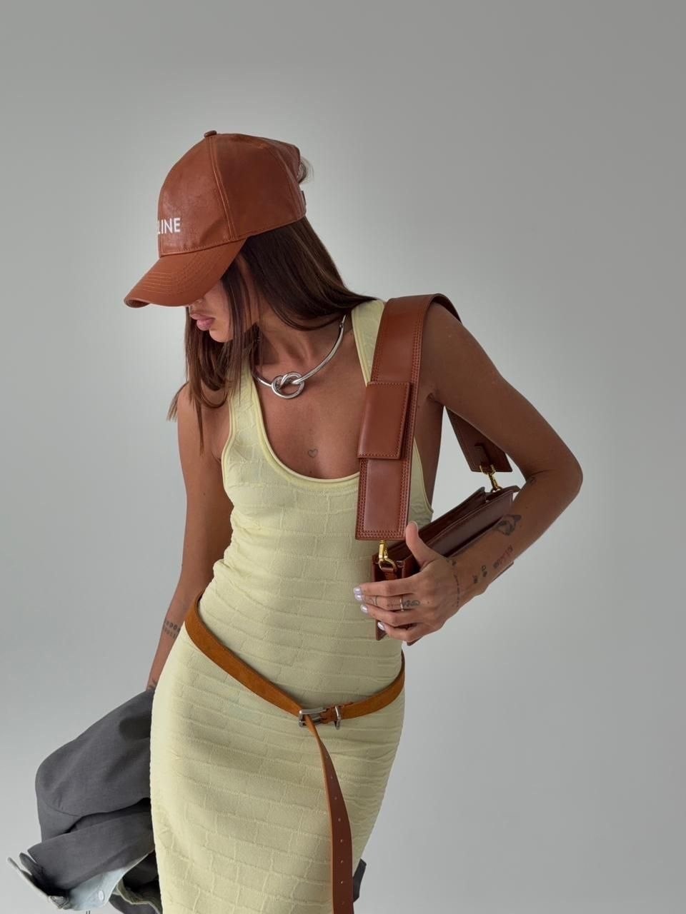 трикотажное платье,стильное платье,платье,облегающее платье,стильные наряды