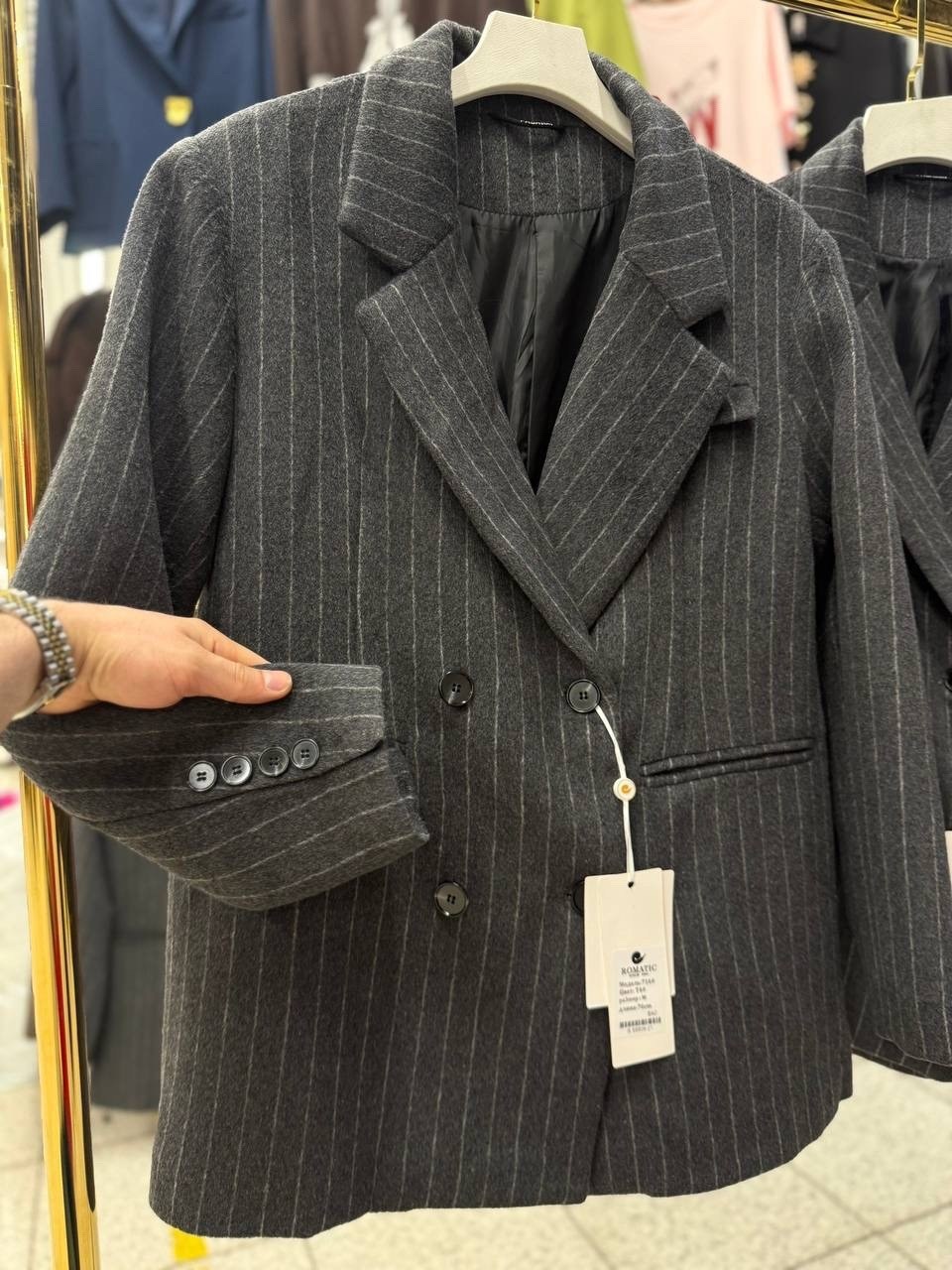 жакет,пиджак,жакет пиджак,двубортный жакет,пиджак в тонкую полоску