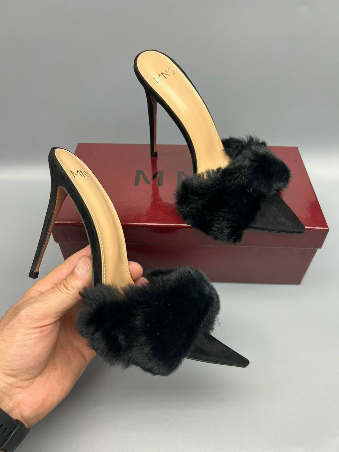босоножки с мехом на каблуке,меховые босоножки,меховые туфли,меховые босоножки на высоком каблуке,тапочки на каблуке