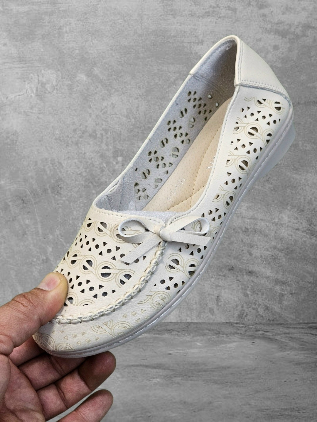 лоферы с перфорацией женские,,женские туфли на плоской подошве, с перфорацией женская, на плоской подошве