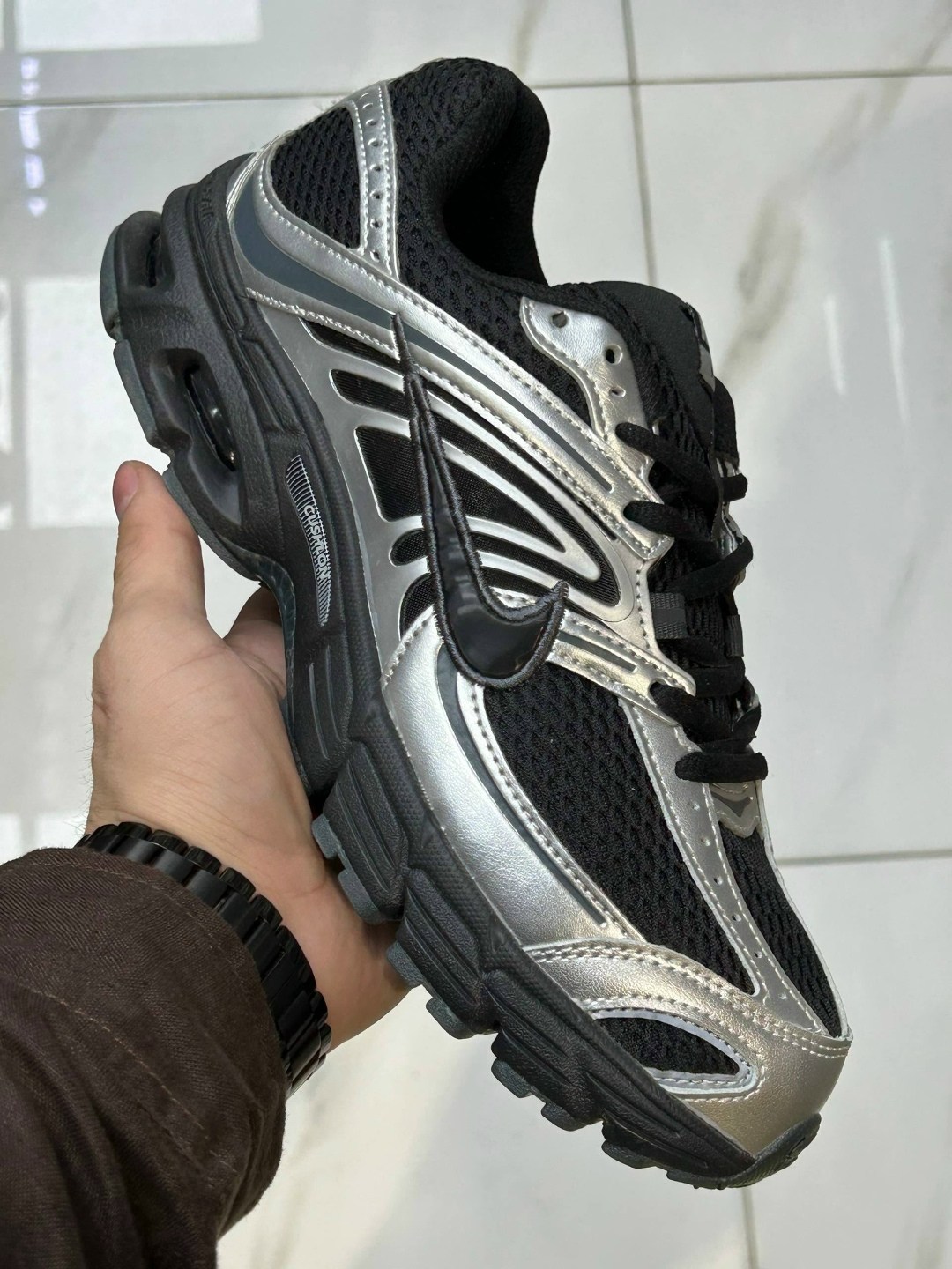 nike air max moto 2k "black/metallic silver",nike air max moto 2k black/metallic silver/anthracite,кроссовки nike air max moto 2k,nike air max moto 2k черное/металлическое серебро,спортивная