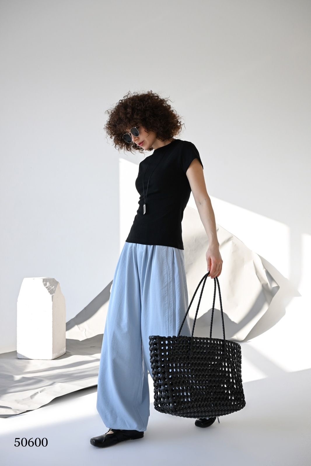 элегантные брюки,брюки белые,прямые брюки,брюки прямого силуэта,брюки свободные