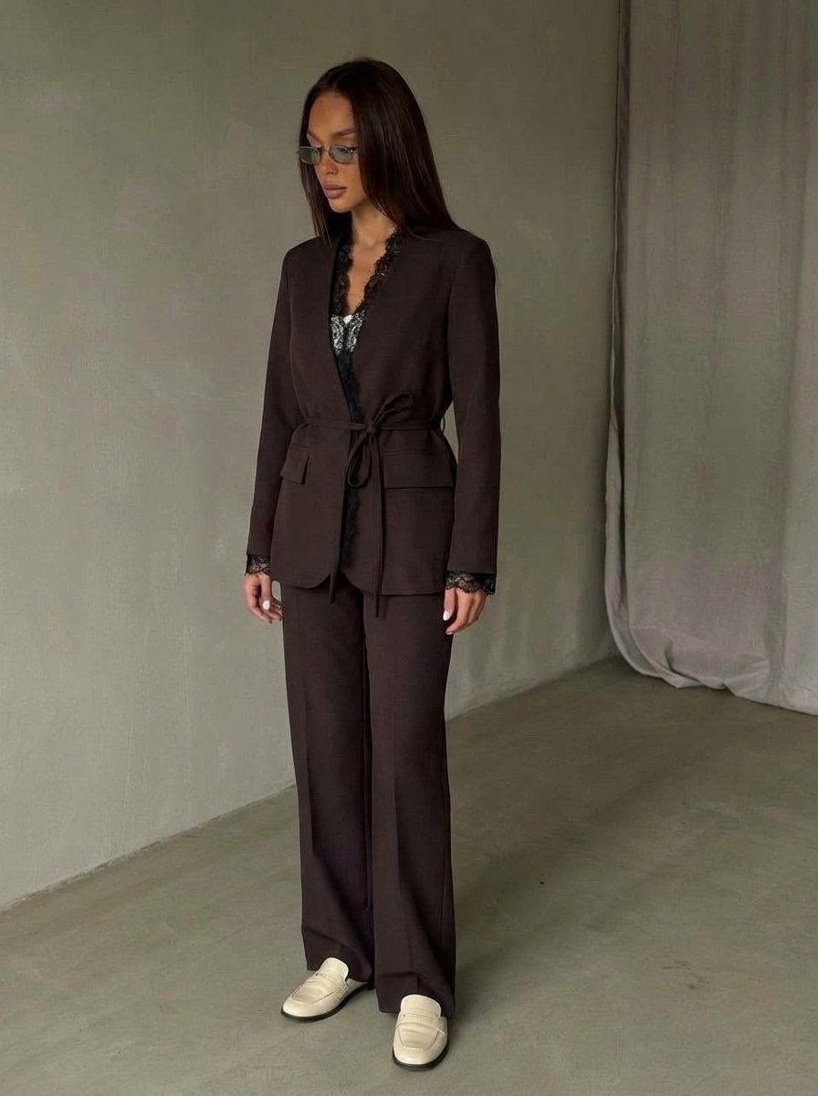 брючный костюм,женский брючный костюм,костюм брючный деловой классический,брючный костюм черный,костюм брючной деловой