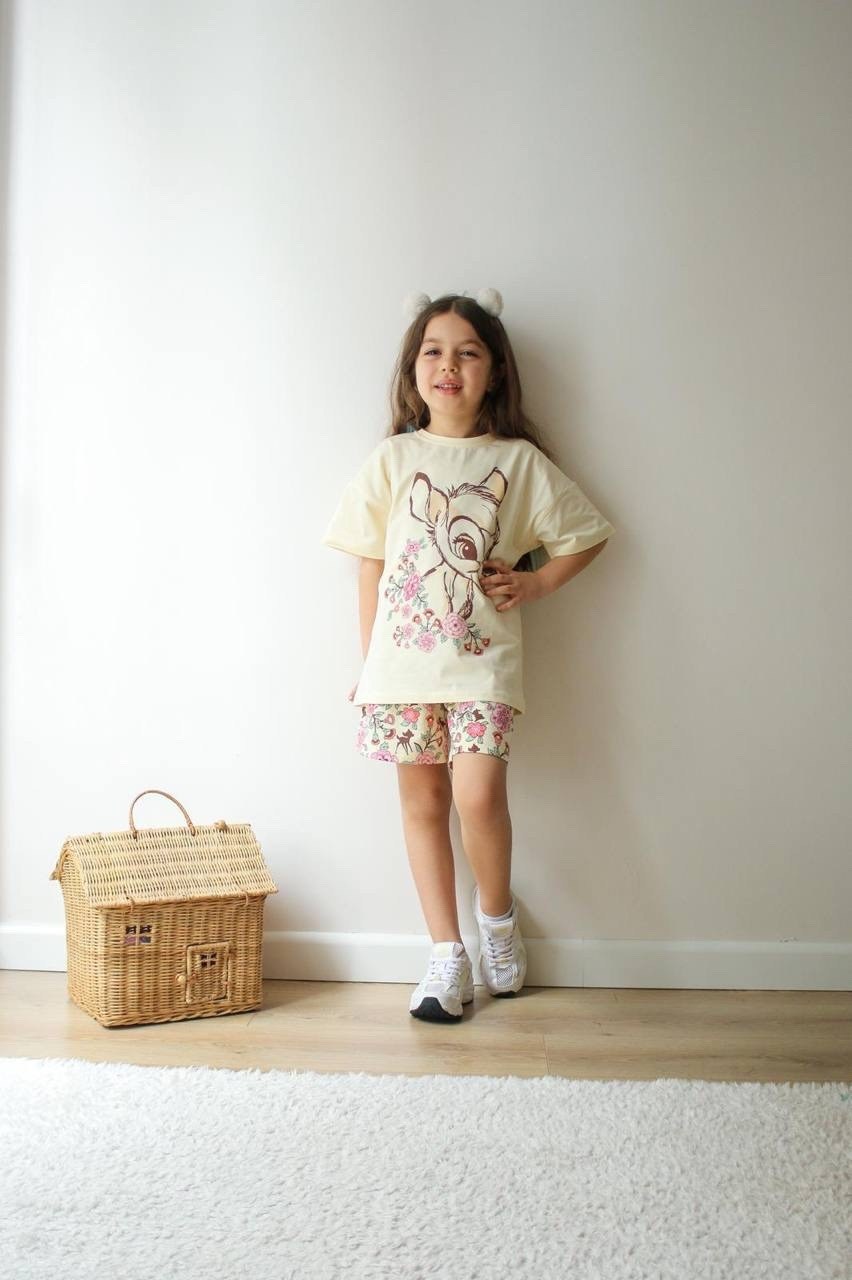 костюм бежевый,,комплект одежды девочке,детские костюмы,костюм молочный