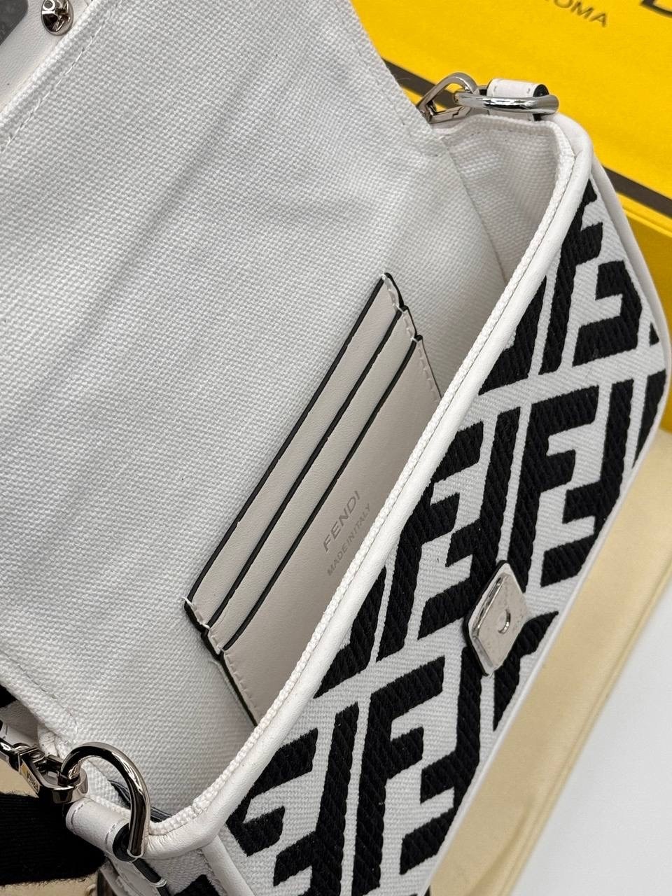 женская сумка fendi,cумка fendi,fendi сумка на плечо,fendi сумка на плечо кросс-боди,сумка на плечо