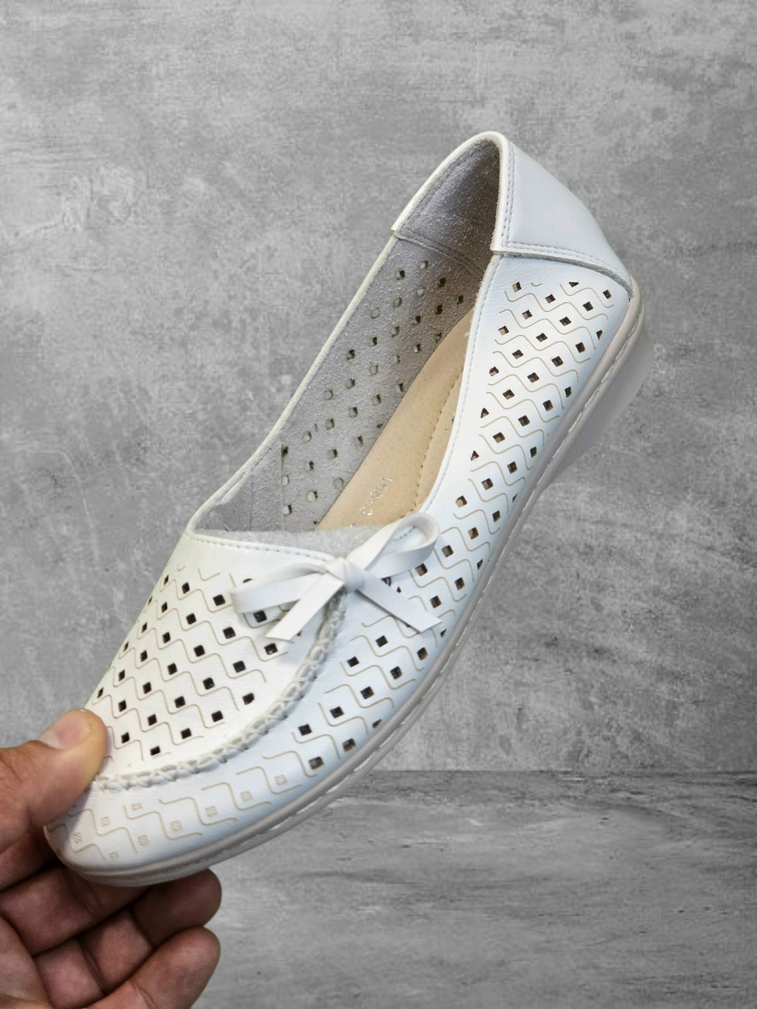 лоферы с перфорацией женские,,женские туфли на плоской подошве, с перфорацией женская, на плоской подошве