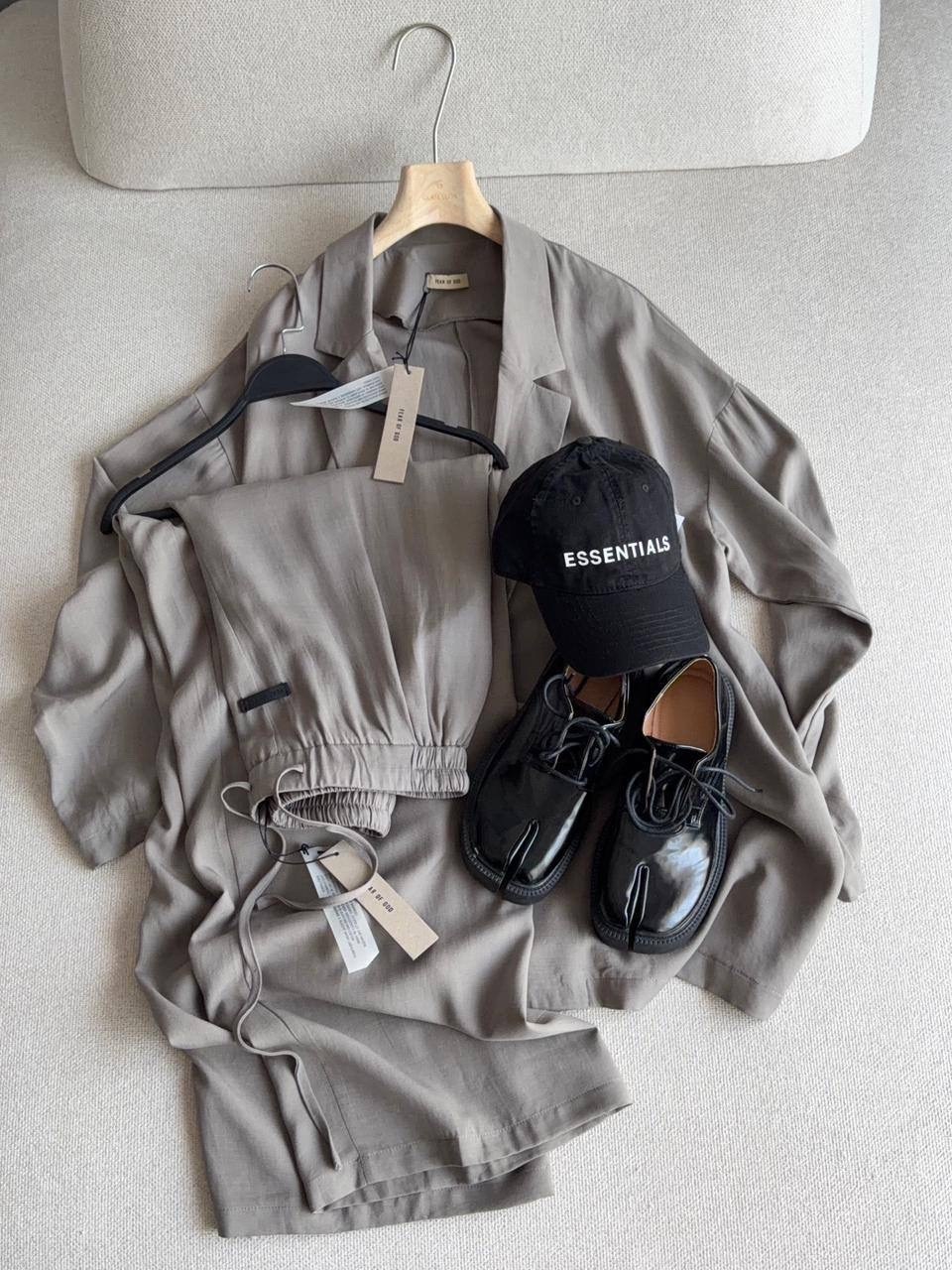 стильные костюмы,брючный костюм,костюм стиль,серый брючный костюм