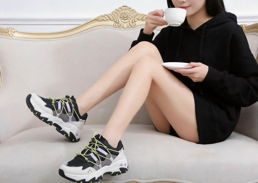 ,женские кроссовки,бежевые кроссовки,повседневные кроссовки,кроссовки модные женские