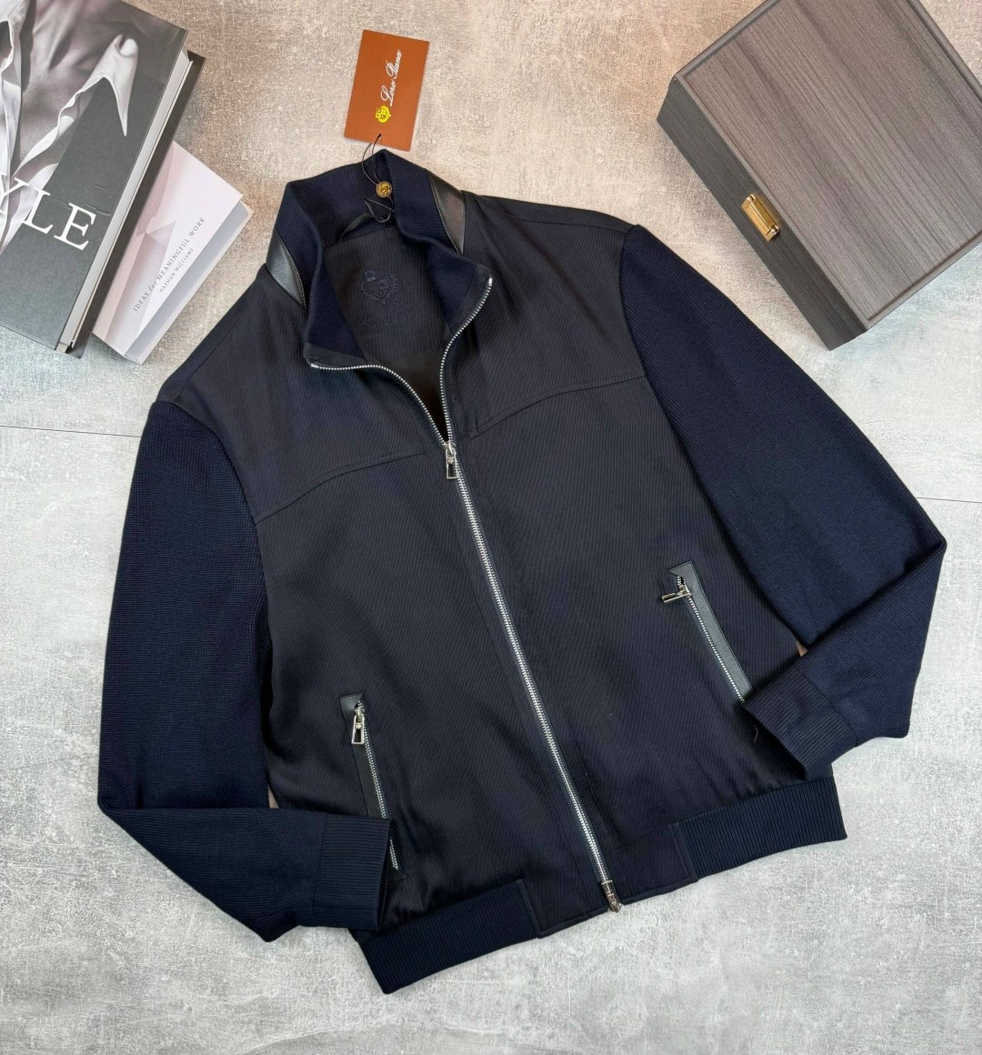 куртка бомбер,куртка стильная,легкая куртка,ветровка brunello cucinelli,куртка мужская бомбер