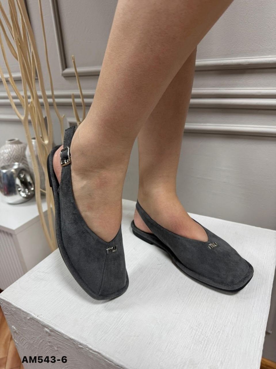 ,замшевые босоножки,женские босоножки,босоножки закрытые,босоножки из замши