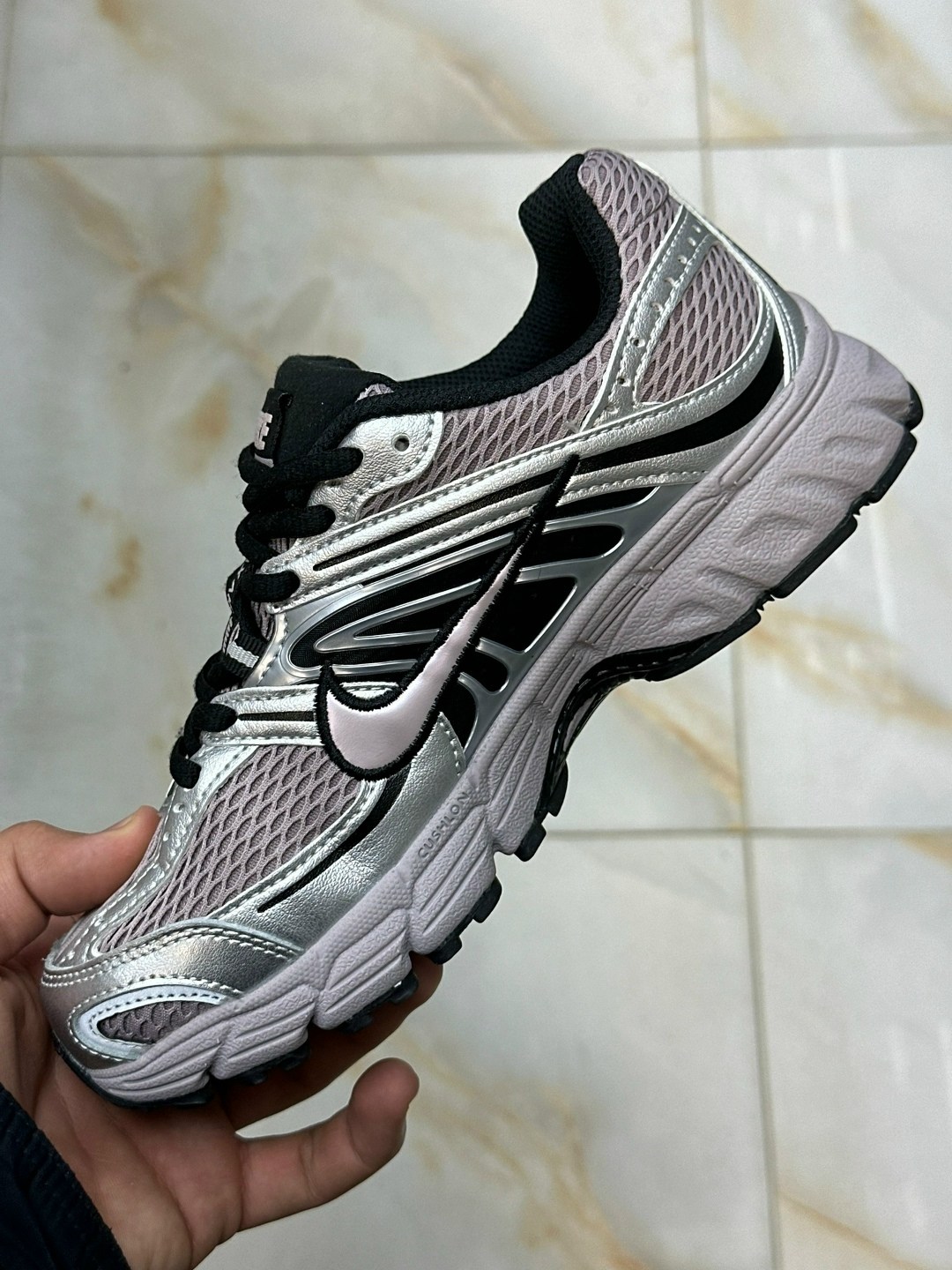 nike низкие массивные кроссовки air max moto 2k женские розовые,кроссовки nike air max moto 2k,кроссовки,кроссовки nike zoom vomero 5,кроссовки для бега