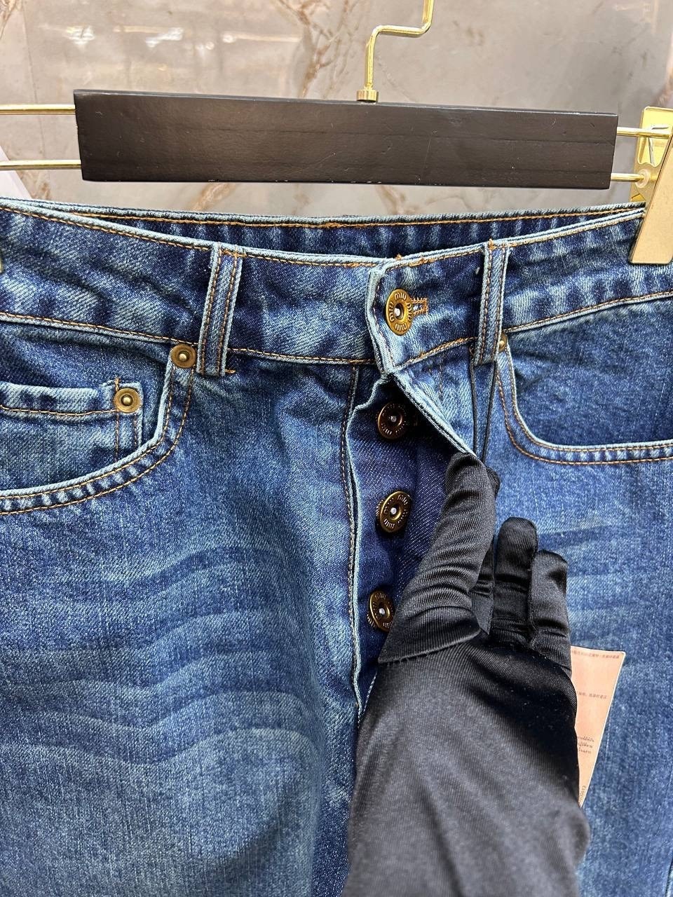 джинсовая куртка miu miu,джинсовая куртка,женская джинсовая куртка,модные джинсовые куртки,джинсовая куртка повседневная